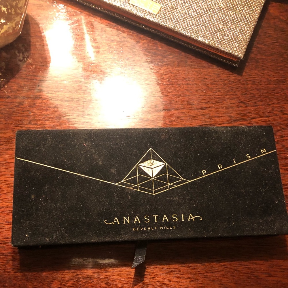 Anastasia Beverly Hills Prism palette